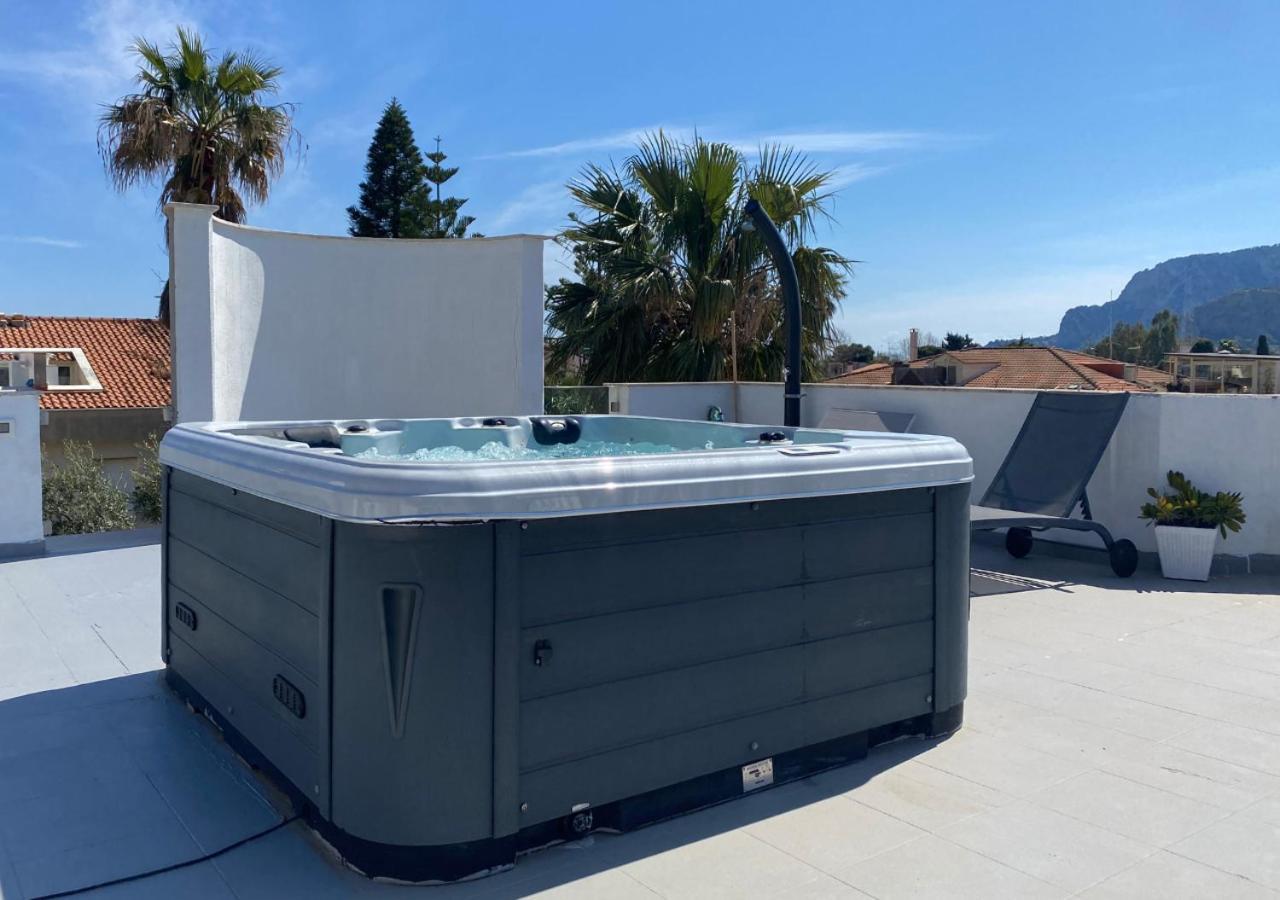Flat With Jacuzzi - Casa Pia Apartment